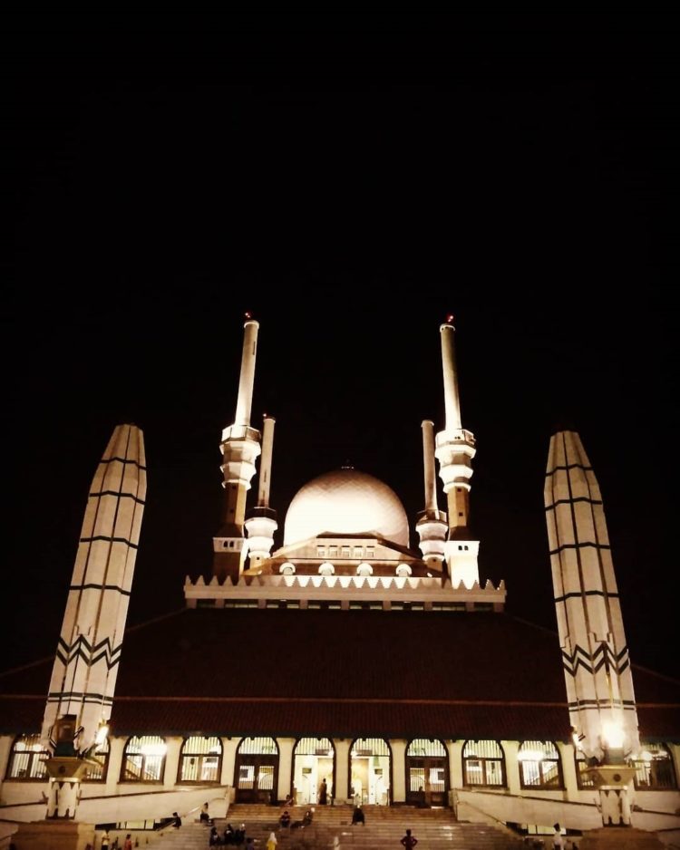 gambar masjid hindu