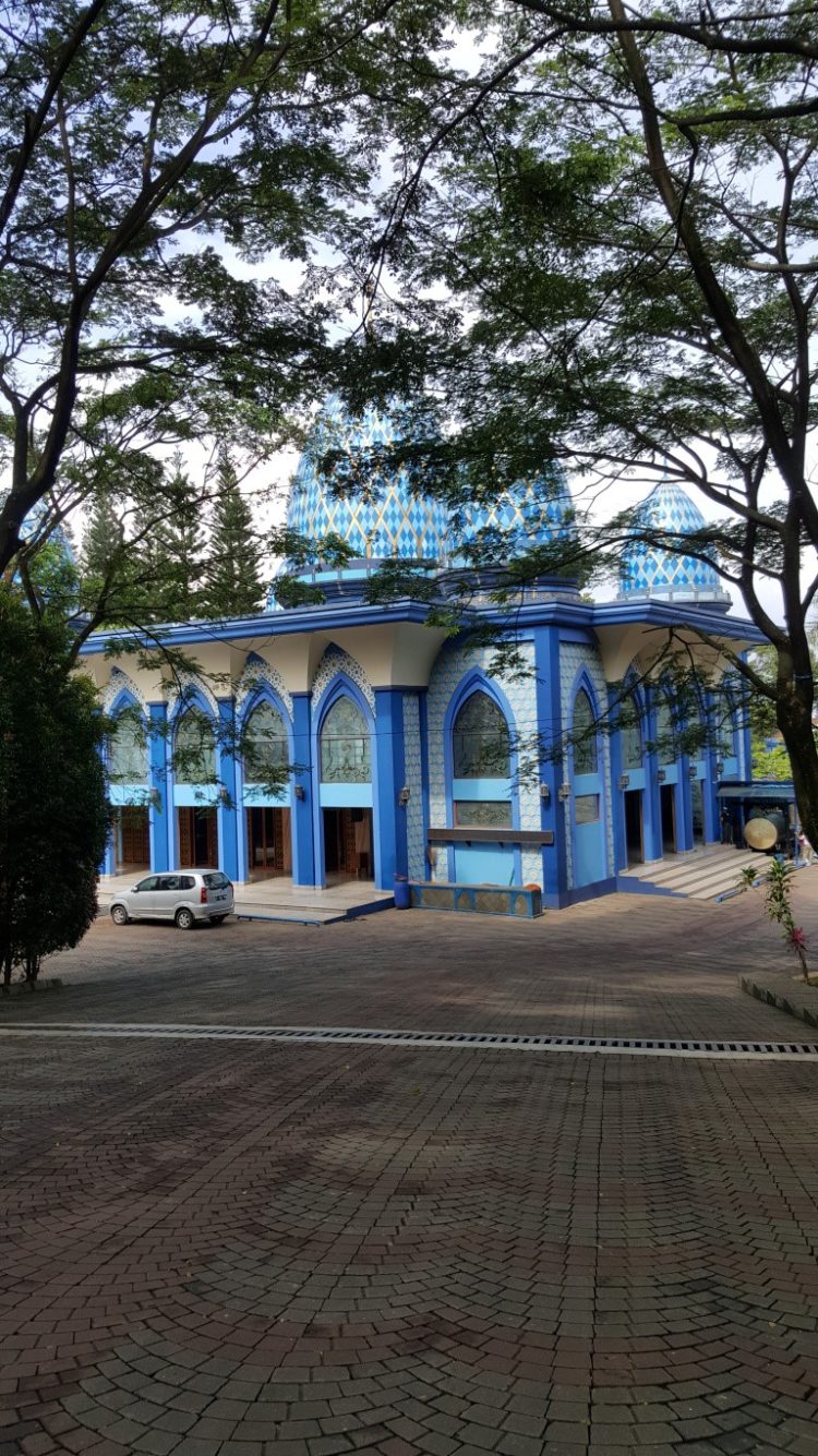 gambar masjid lantai 2