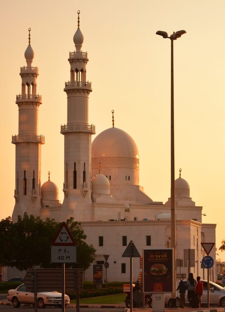 gambar masjid pemandangan
