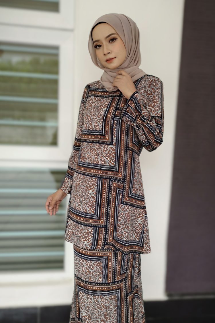 model baju batik ibu2