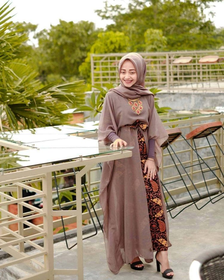 model baju batik gamis modern