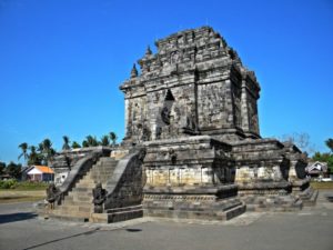 Kerajaan Medang Kamulan (SEJARAH, PENINGGALAN, RUNTUH)