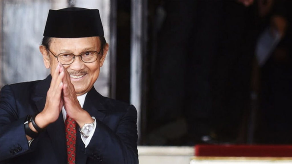 13+ Kebijakan BJ HABIBIE Di Masa Reformasi (POLITIK & EKONOMI)