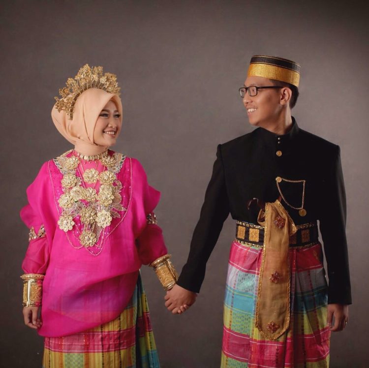 Pakaian Adat  Sulawesi  3 Baju Adat Sulawesi Utara  